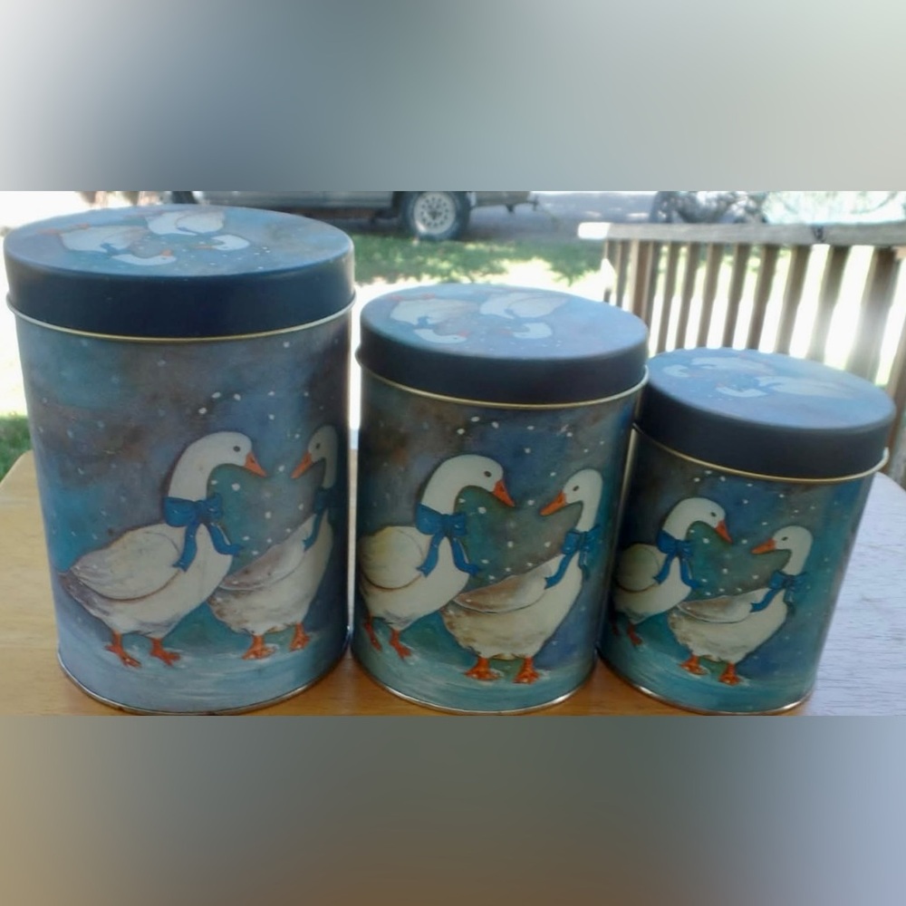 Vintage 1980’s Winter Set of Three Goose Design Tins